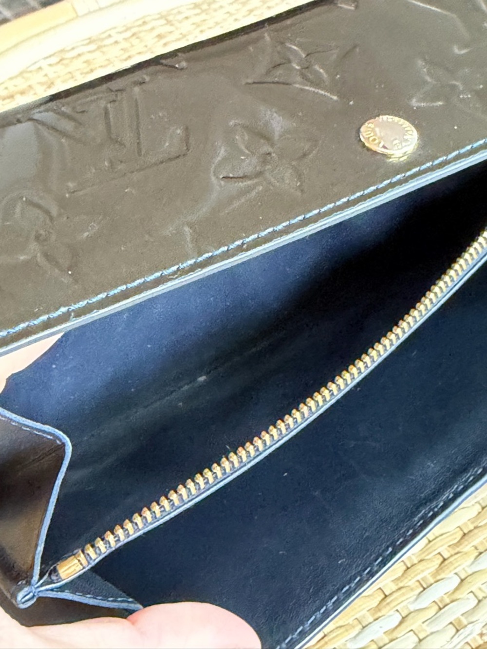 Louis Vuitton Vernis Sarah Wallet Blue Nuit - Picture 13 of 15